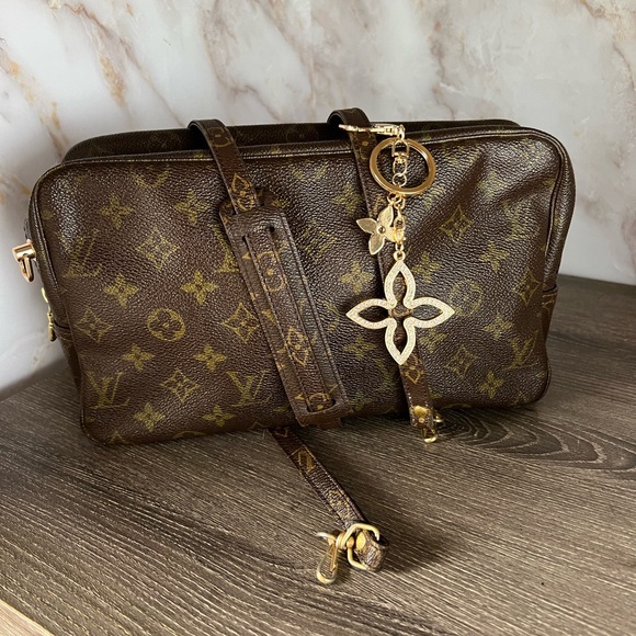 🖤 Louis Vuitton Trousse 28 crossbody vintage with authentic strap